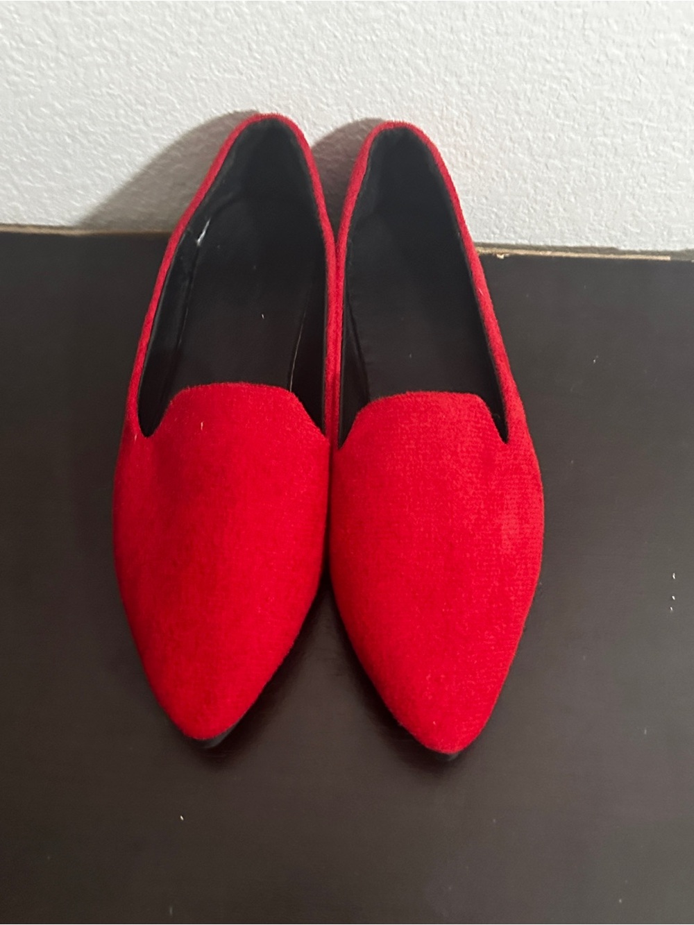 Unk Red Pointed Velvet Slip-On Flats